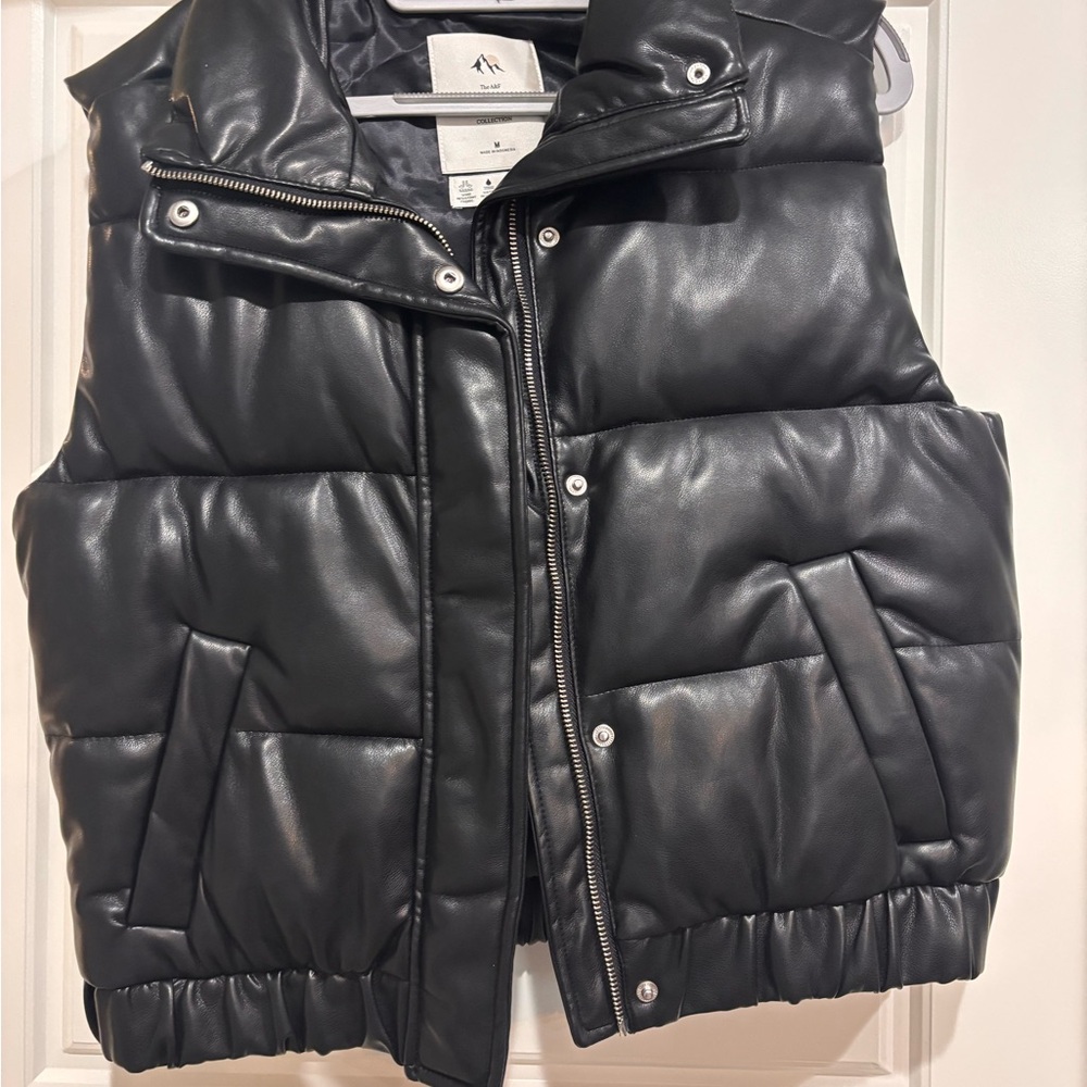 Abercrombie & Fitch Black Puffer Vest